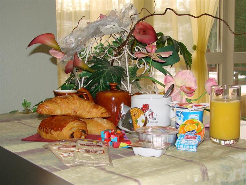 Hotel La Berangere Pérouges エクステリア 写真